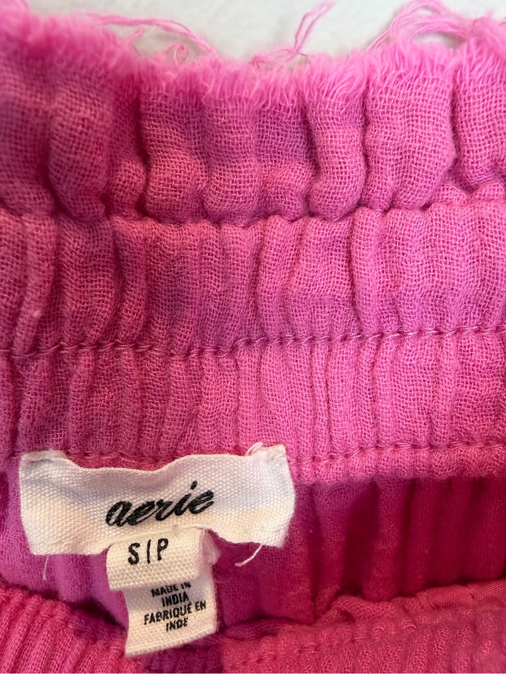 Aerie Pink Gauze Shorts Size S/P β Smocked Waist Ruffle Hem Boho - Picture 2 of 4
